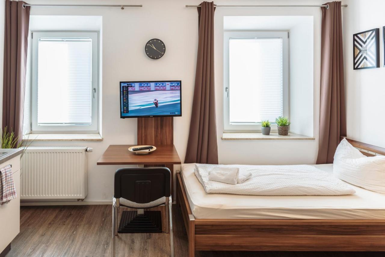 Greenpartment Boardinghouse Neustadt Neustadt an der Donau Bagian luar foto